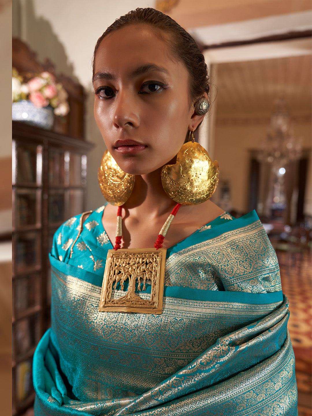 Cerulean Two-Tone Handloom Weaving Silk Saree With Blouse Piece