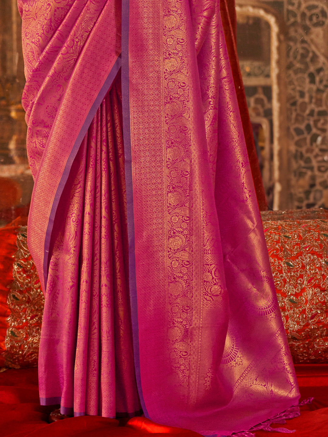 Pink Handloom Weaving Silk Saree With Blouse Piece