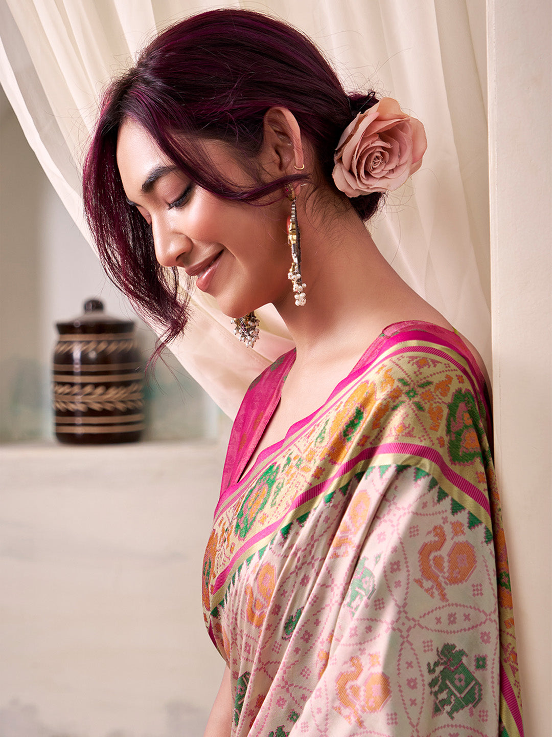 Light Pink Banarasi Patola Silk Saree With Blouse Piece