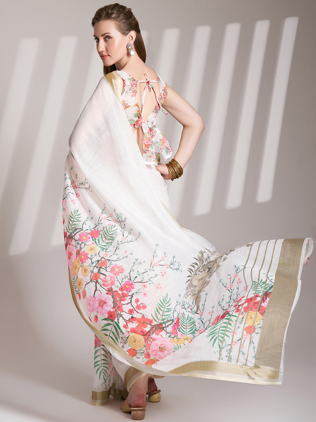White Linen Blend Printed Saree With Blouse Piece