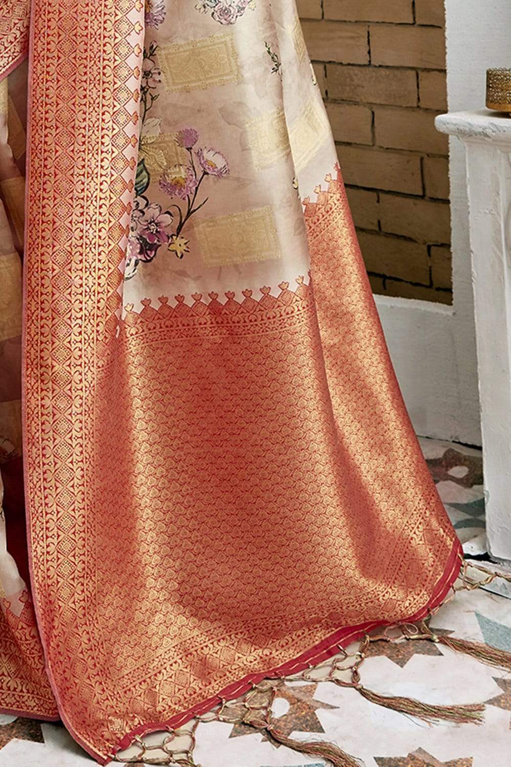 Banarasi Saree Beige Zari Woven Banarasi Saree saree online