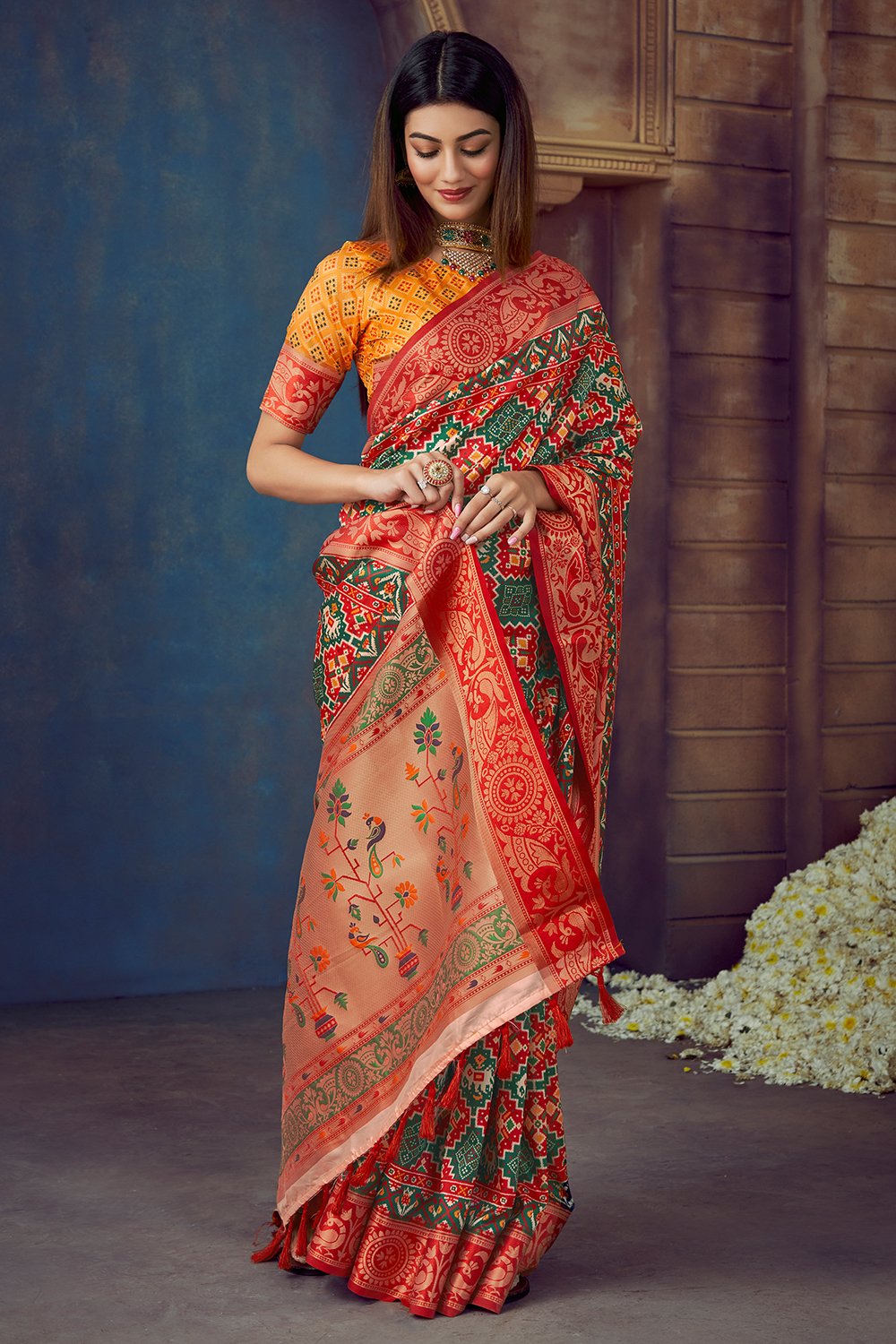 Buy Taffy Red Patola Saree online-Karagiri