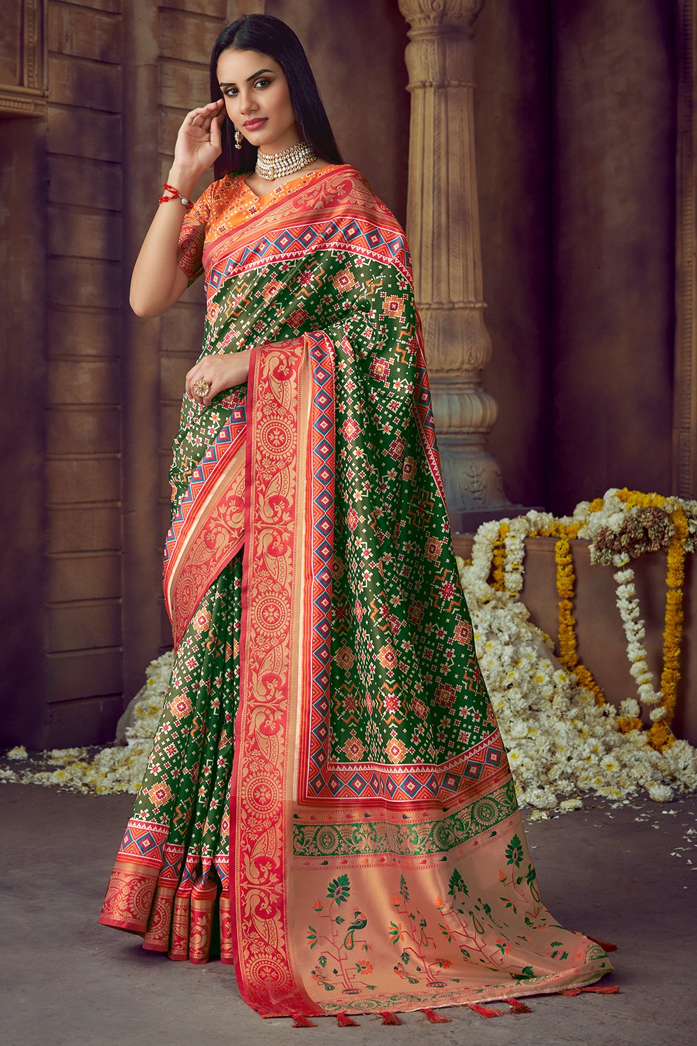 Metallic Gold Kanjivaram Silk Saree With Geometrical Design | Singhania's