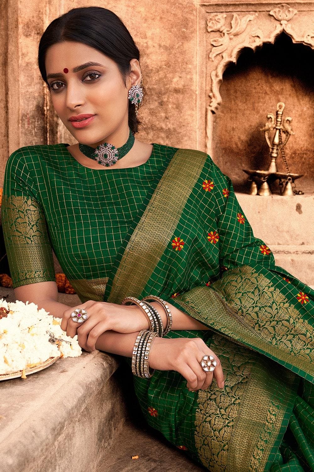 Dark Green Weaving Silk Banarasi Saree – Leemboodi