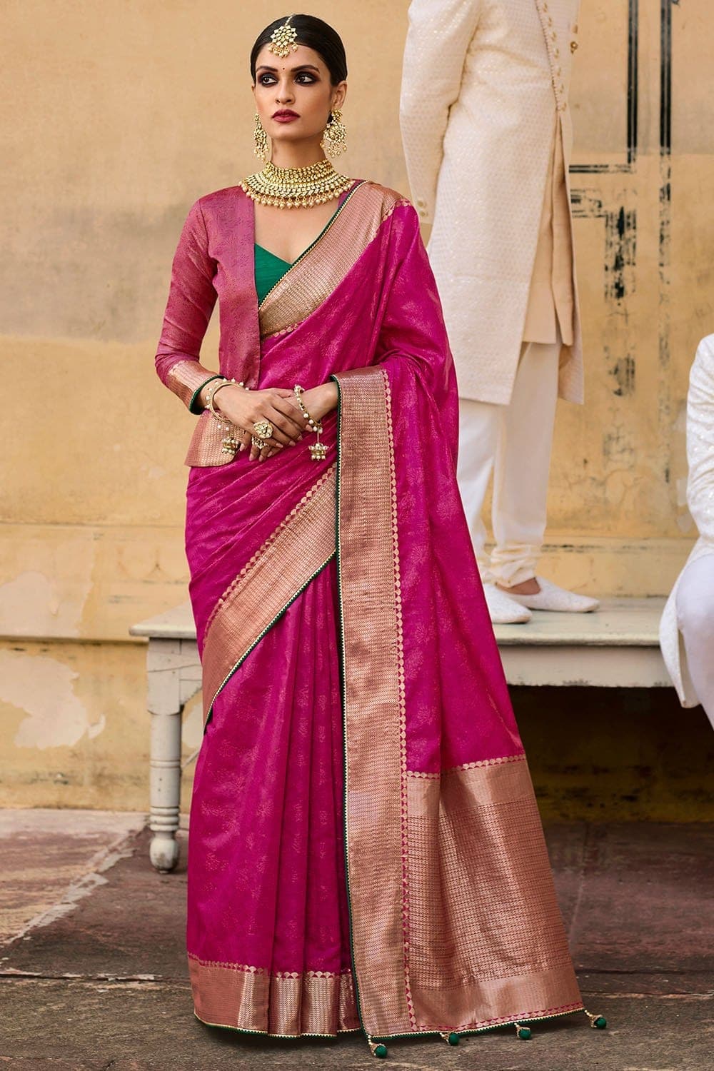 Banaras ki Saree - Banarasi silk sarees are Indian sarees made in Varanasi,  a city which is also called Benares or Banaras. The sarees are among the  finest sarees in India and