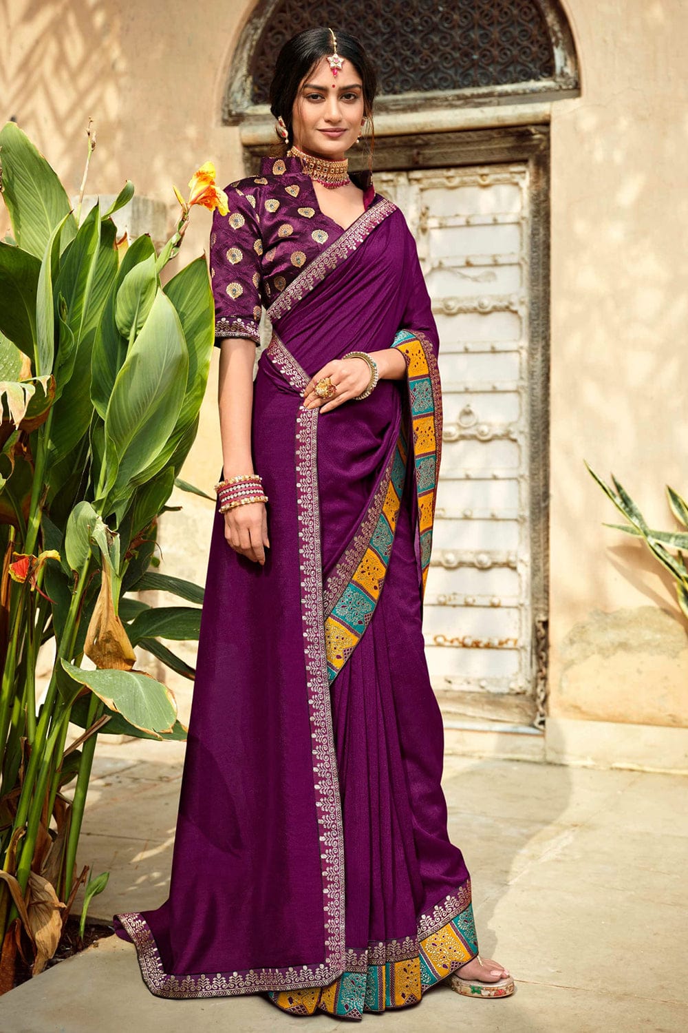 Buy the amazing Grape Purple Crepe Designer Saree online-Karagiri