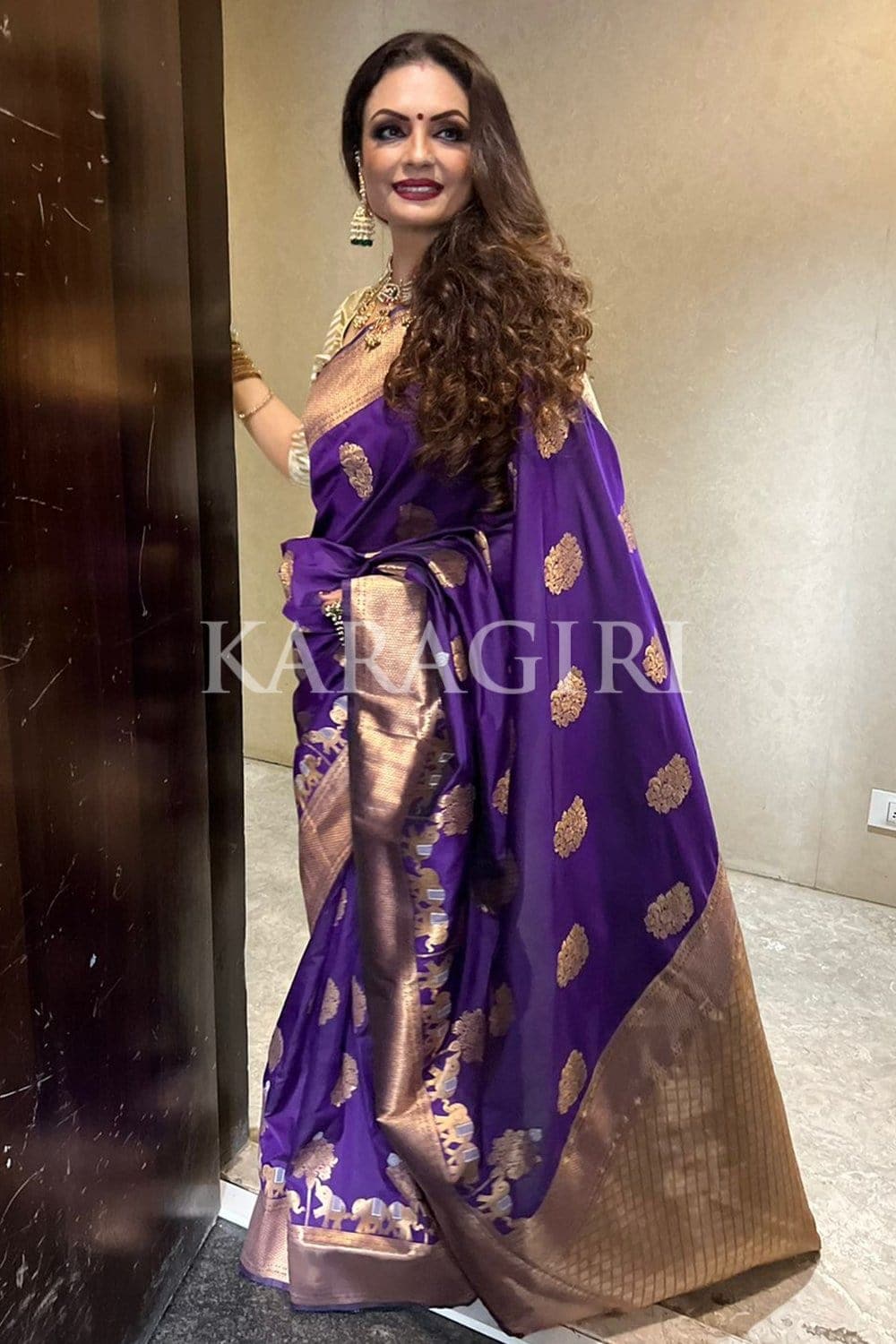 Buy Purple Pure Katan Silk Handwoven Handloom Pattern Banarasi Saree For  Women by Devissha Online at Aza Fashions.