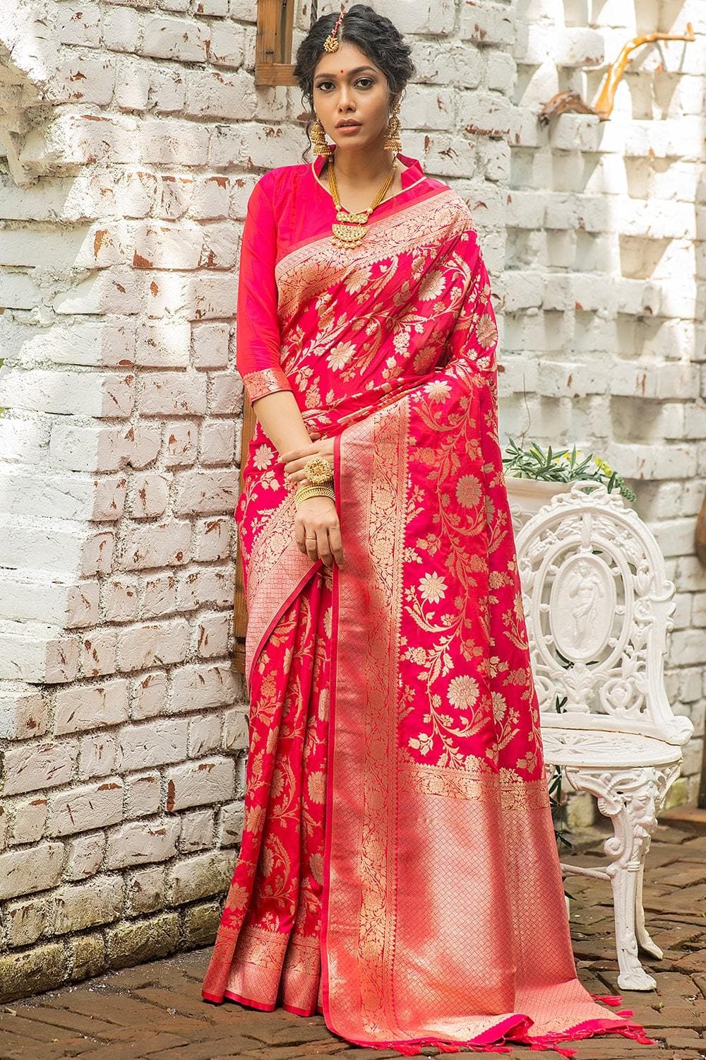 Pink Woven Party Wear Saree In Banarasi Silk