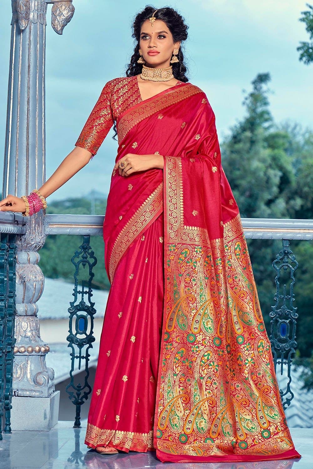 Buy Rani Pink Banarasi Silk Saree With Floral Motif Pallu And Unstitched  Blouse Piece