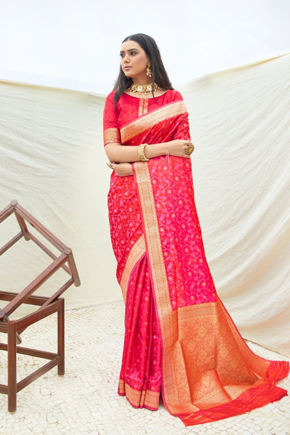 Banarasi Saree Red And Pink Zari Woven Banarasi Saree saree online