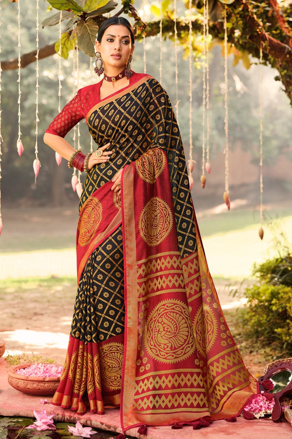 Red & Black ,Golden Banarasi Silk Sarees Get Extra 10% Discount on All –  Dailybuyys