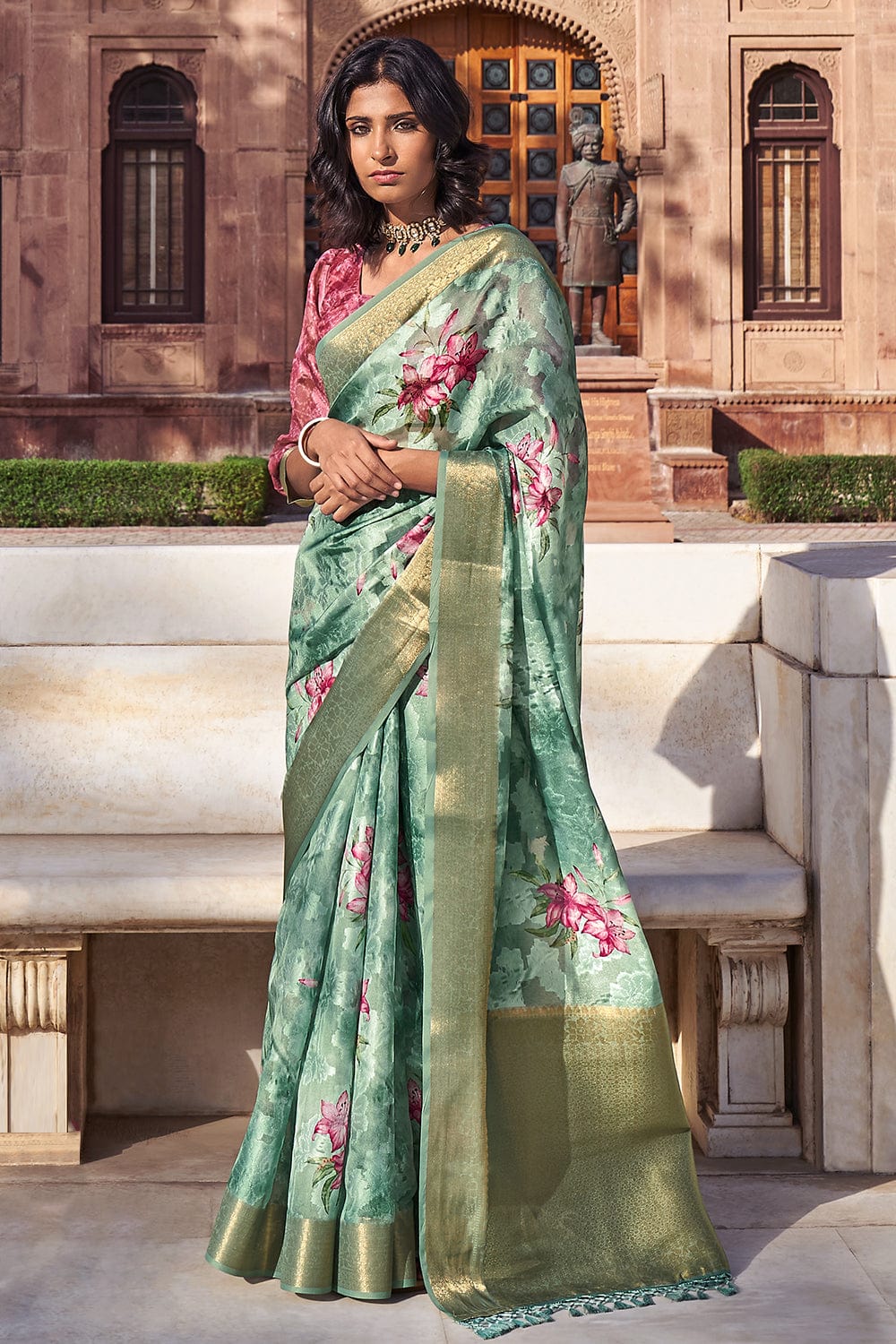 New arrival indian saree, Pink and Cream brasso sarees for diwali, chinese  collar blouse