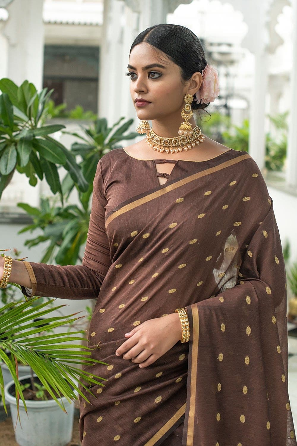 Online saree shopping, Coffee chiffon asian festival sarees, Chinese collar  blouse