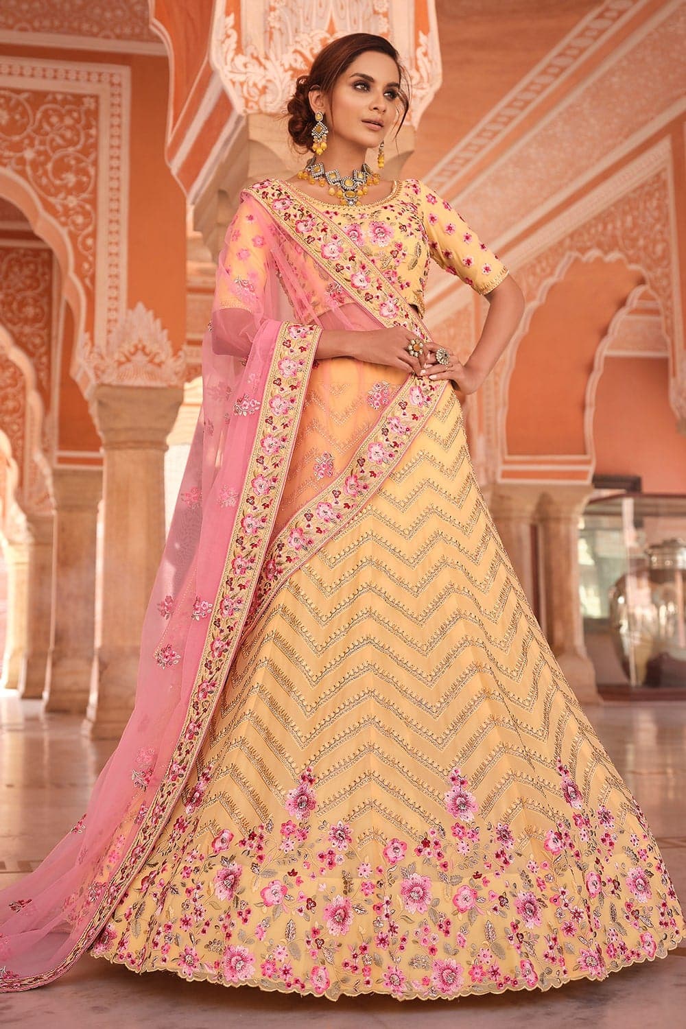 Buy Imposing Pink Net With Printed Heavy Work Lehenga Choli Design Online |  Lehenga-Saree