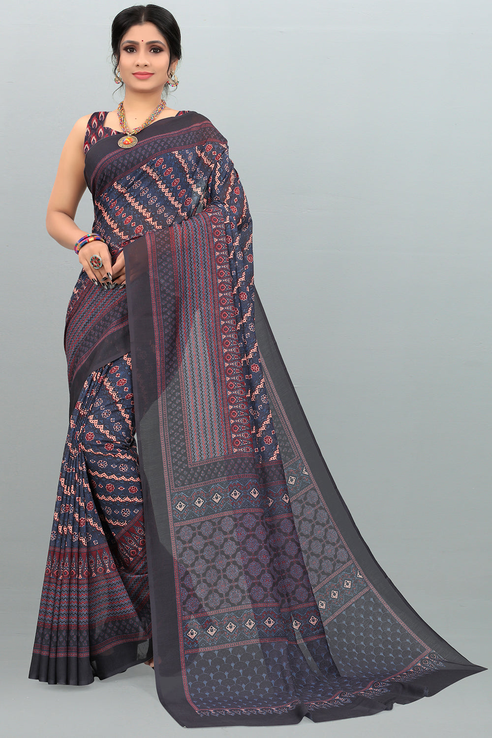 grey digital print saree