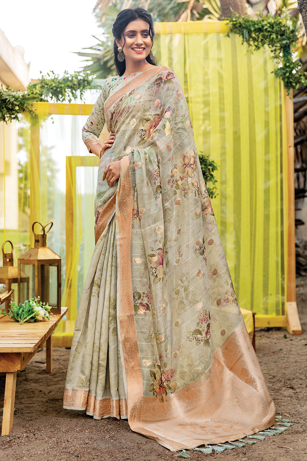 Buy Avisha Printed Fashion Georgette Grey Sarees Online @ Best Price In  India | Flipkart.com – Wholesale Price App