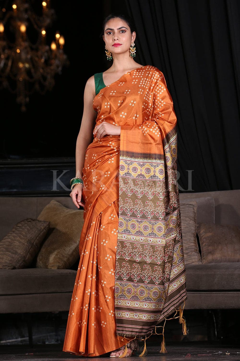 Buy the beautiful Tiger Orange Kanjivaram Saree online-Karagiri