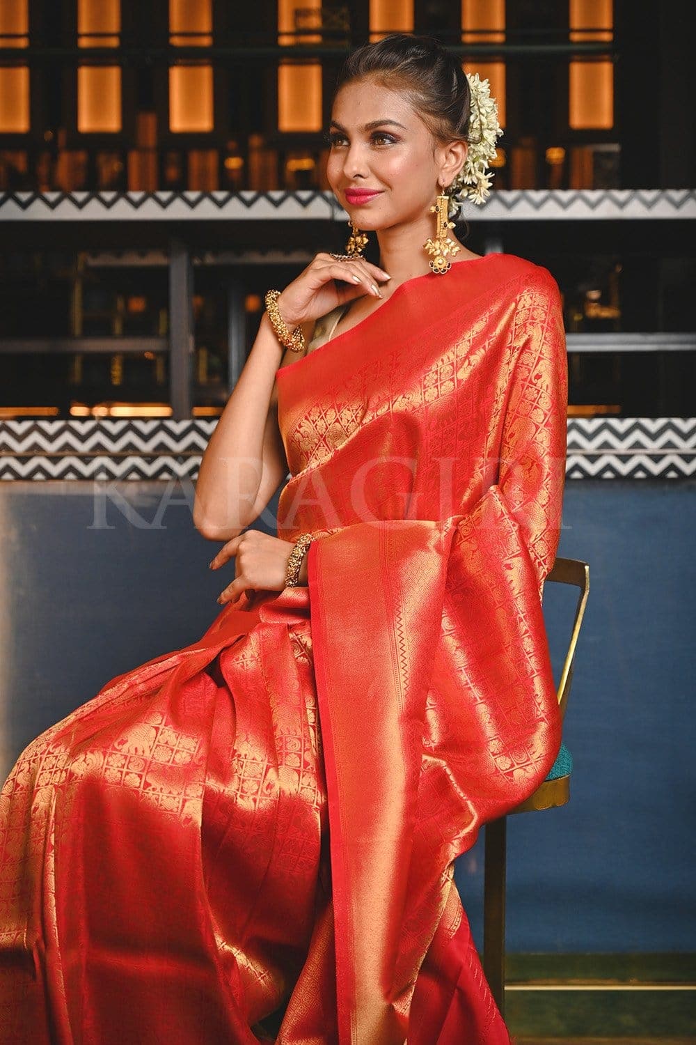 SGF11 Women's Kanjivaram Soft Lichi Silk Saree With Blouse Piece (Black Red)  : Amazon.in: Fashion