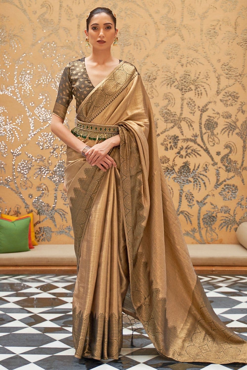 9 Different Latest Saree Draping Styles for Parties !!