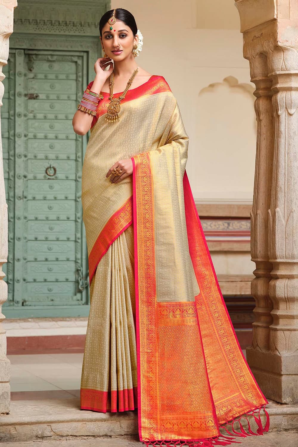 Handloom Off White And Maroon Pure Silk Kanjivaram Saree With Korvai B –  WeaverStory