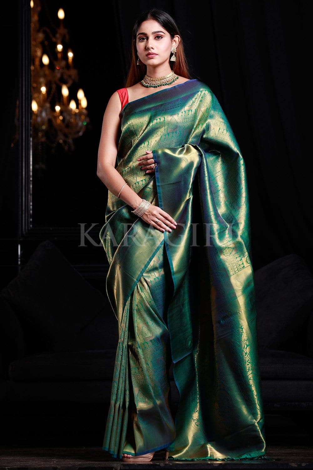 A Timeless Look: Zari Woven Kanjivaram Silk Jacquard Saree