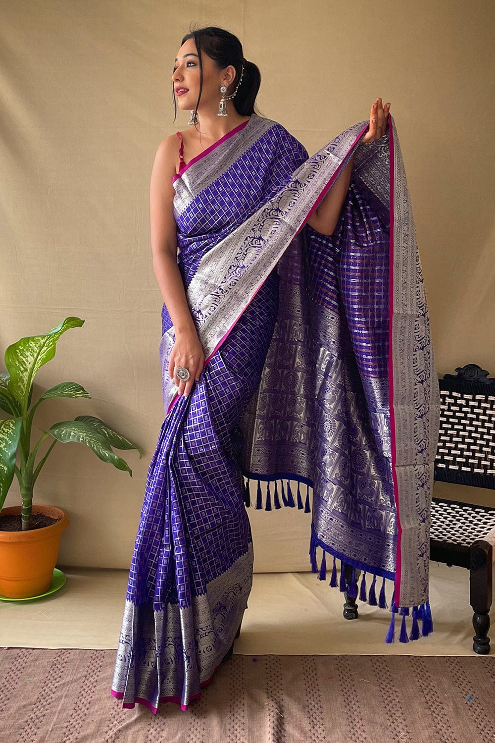 Silver & Dark Purple Net Embroidered Saree Set Design by Kashmiraa at  Pernia's Pop Up Shop 2024