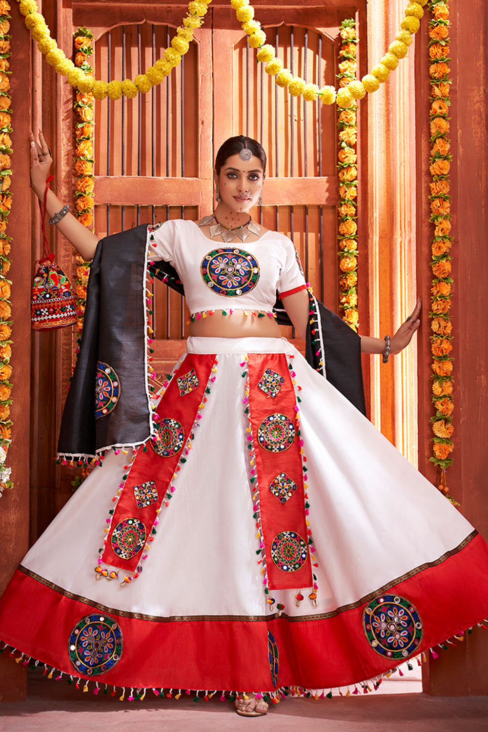 White Lehenga Choli for Women Ready to Wear With Red Bandhni Dupptta Chania  Choli for Girl Indian Designer Wedding Lehengas Bridesmaids - Etsy
