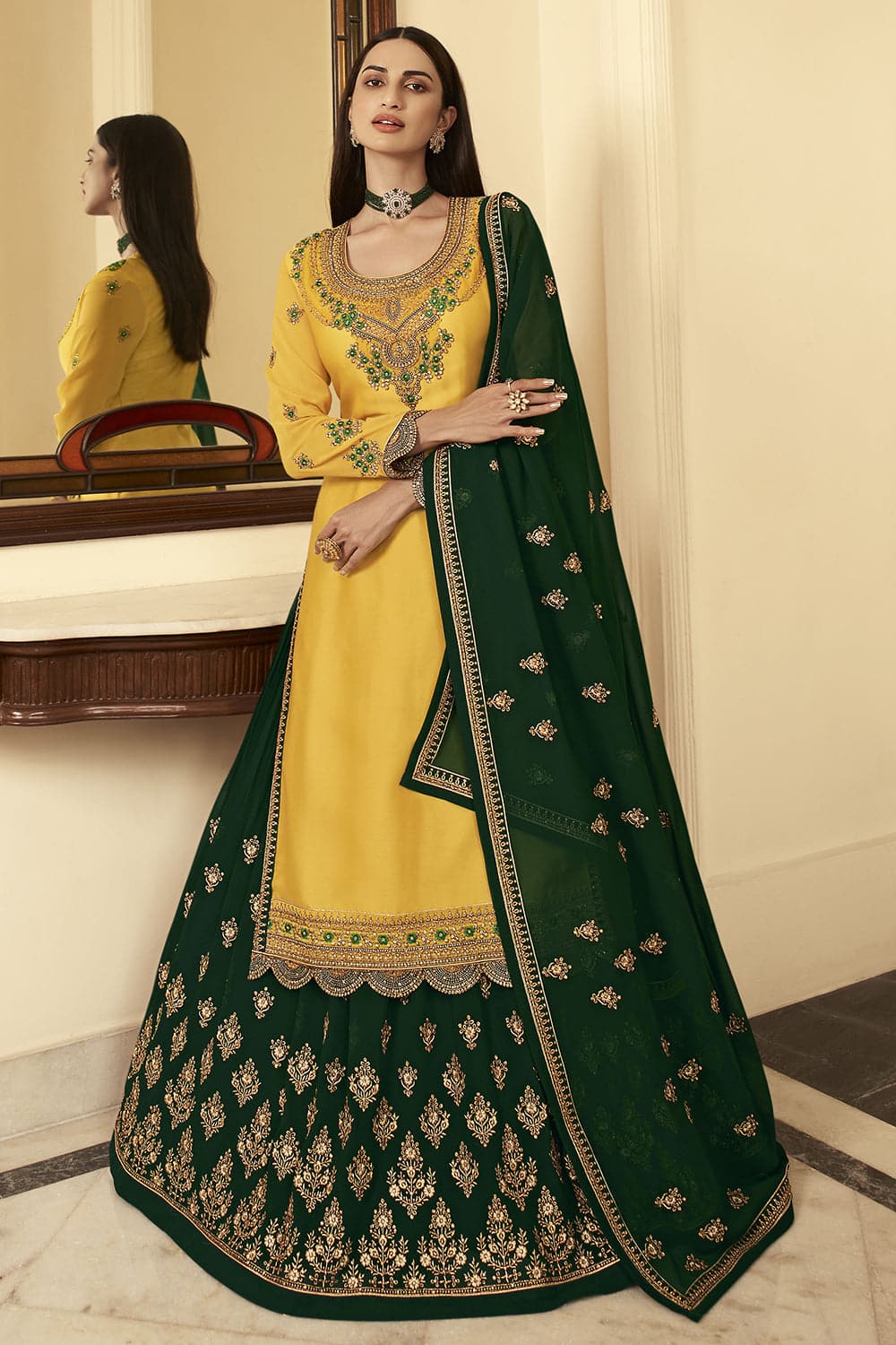 Engagement lehnga! this is so pretty! | Indian bridal lehenga, Simple  pakistani dresses, Indian bridal fashion