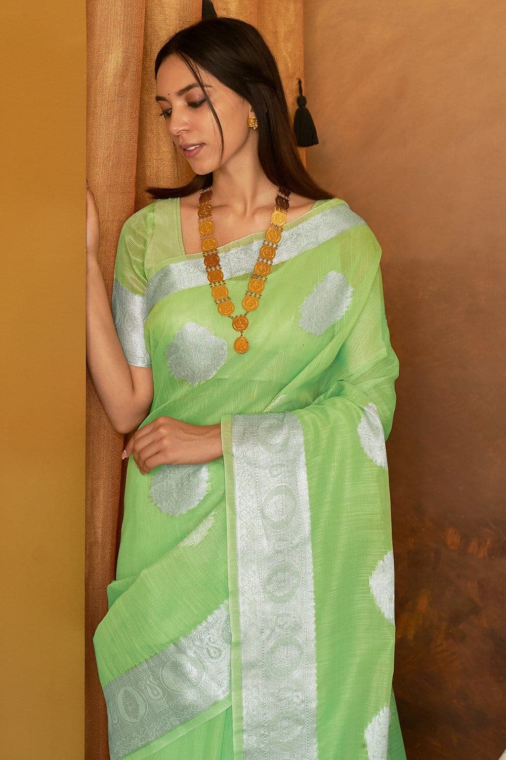 Plain CASUAL WEAR Soft Linen Saree, With blouse piece, 5.5 m (separate  blouse piece) at Rs 1170 in Surat