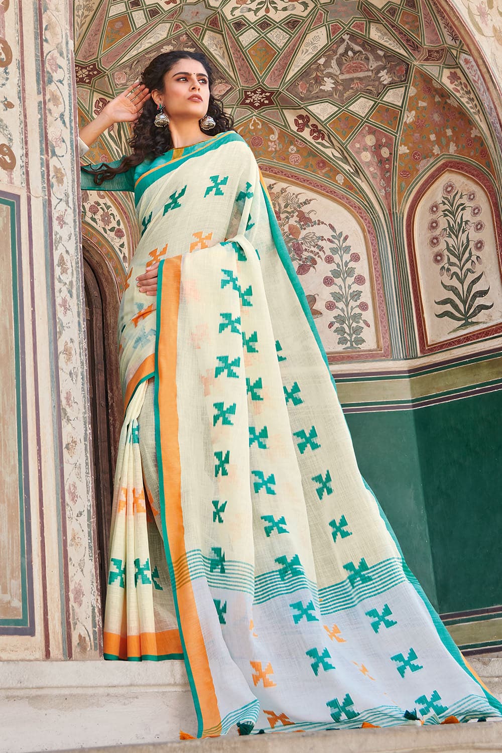 Off-White textured Organic Linen saree with gold Border – Thearyavart