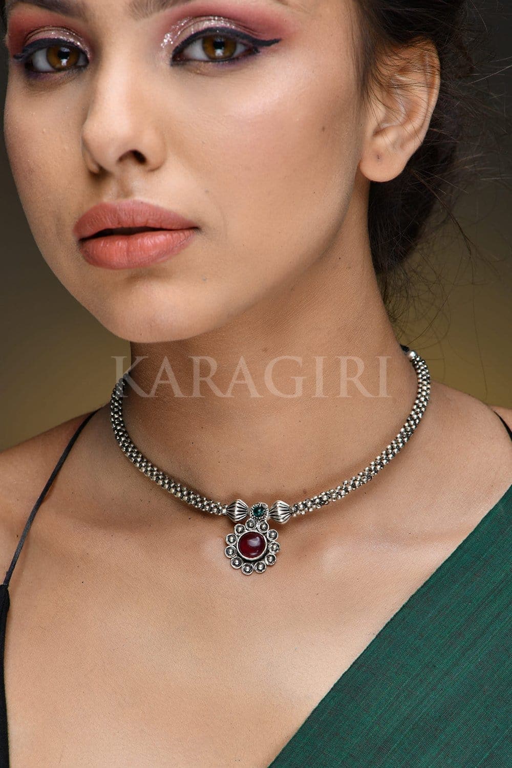 Necklace Silver Plated Red Stone Circular Pendant Thushi Necklace saree online