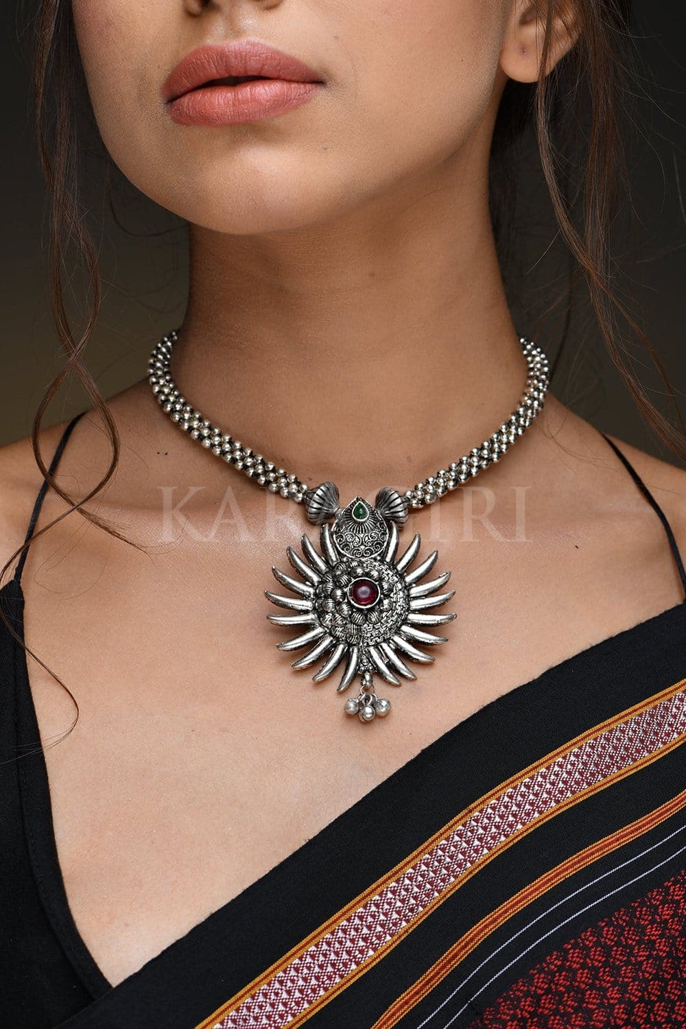 silver plated thushi necklace