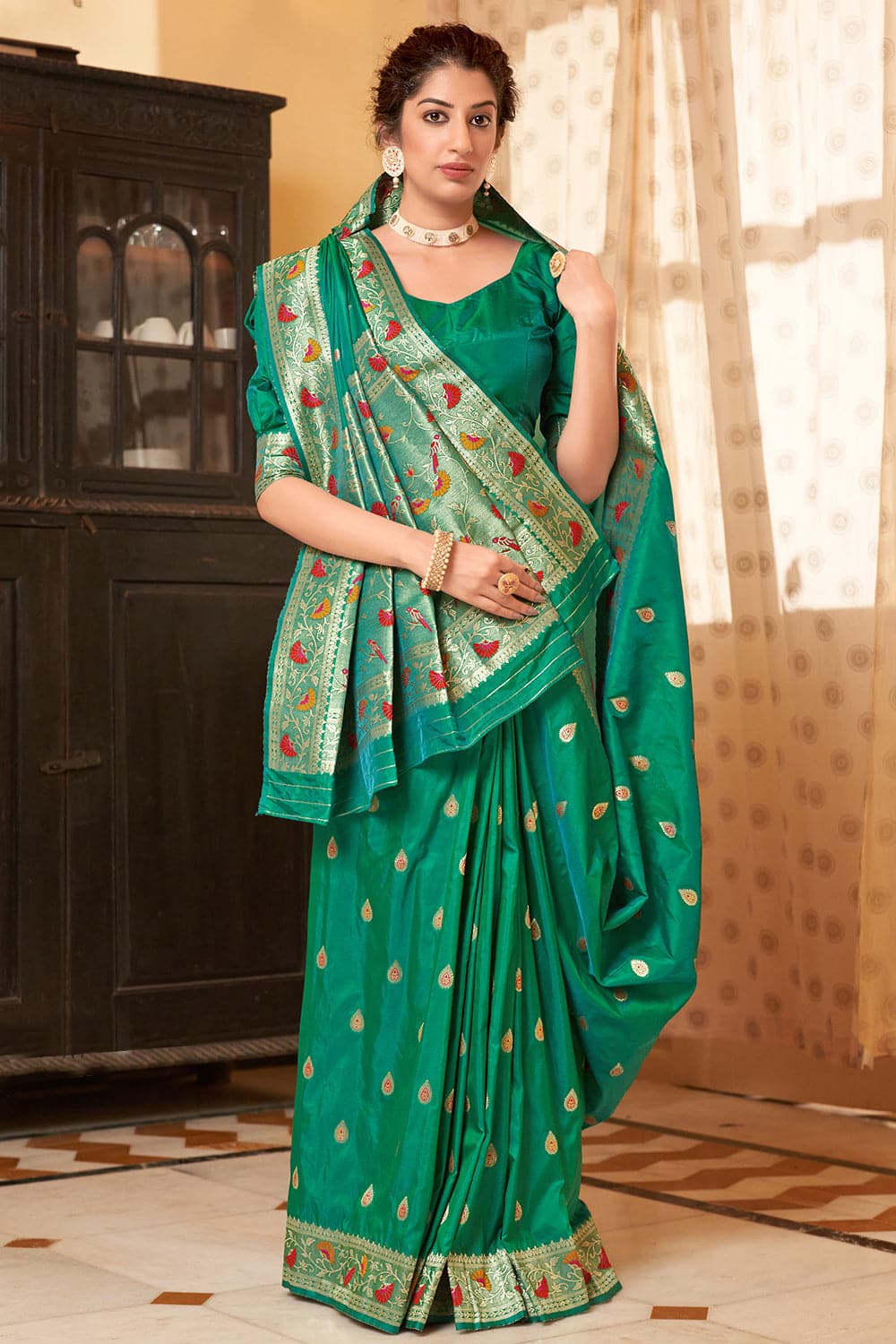 green paithani saree