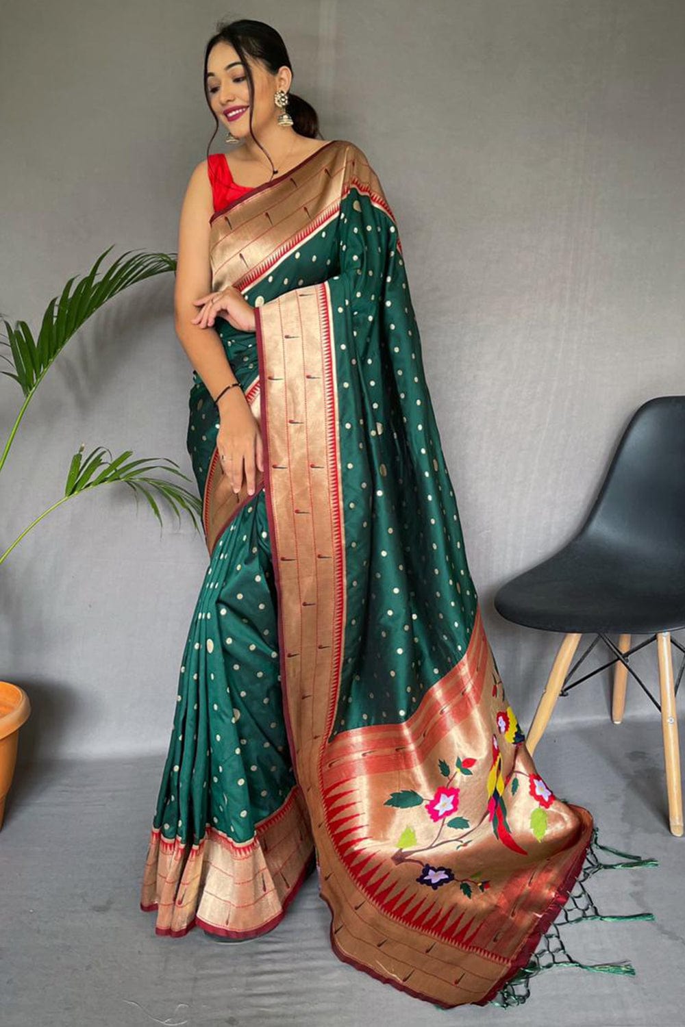 green paithani saree