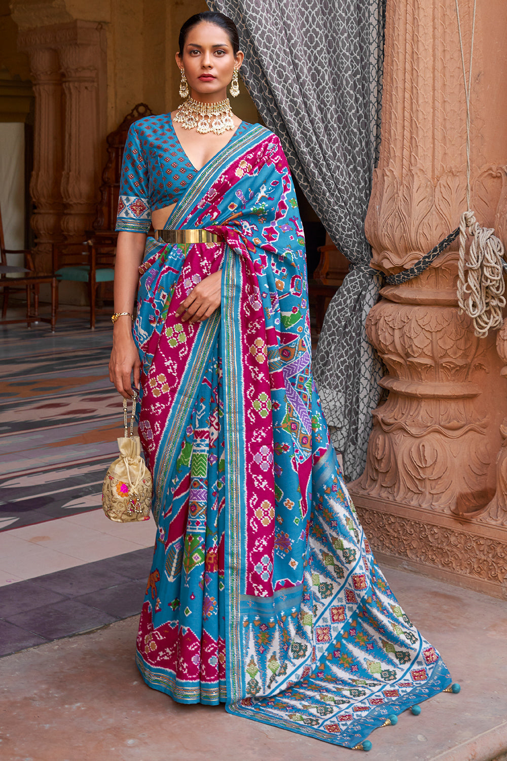 patola saree blue purple dual tone patola saree silk saree online 32707819077825 0764eff3 5cea 4d4d 812c 79734256e1da