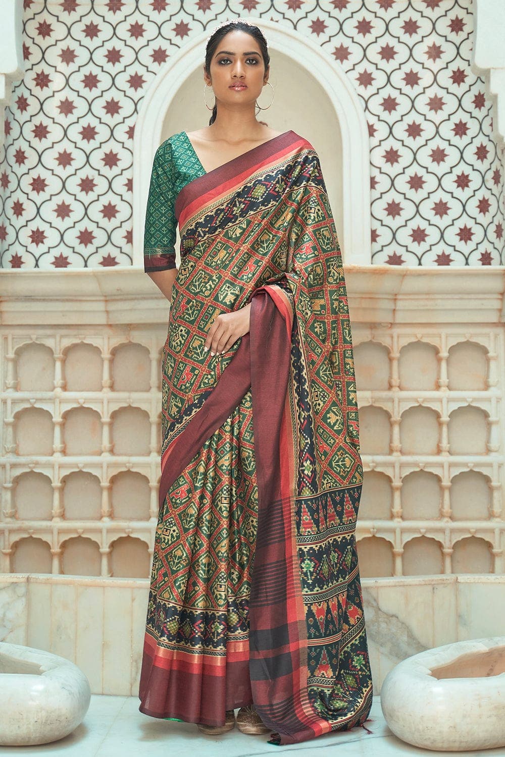 Buy SKiran's Art Silk Weaving Sea Green Saree at Amazon.in