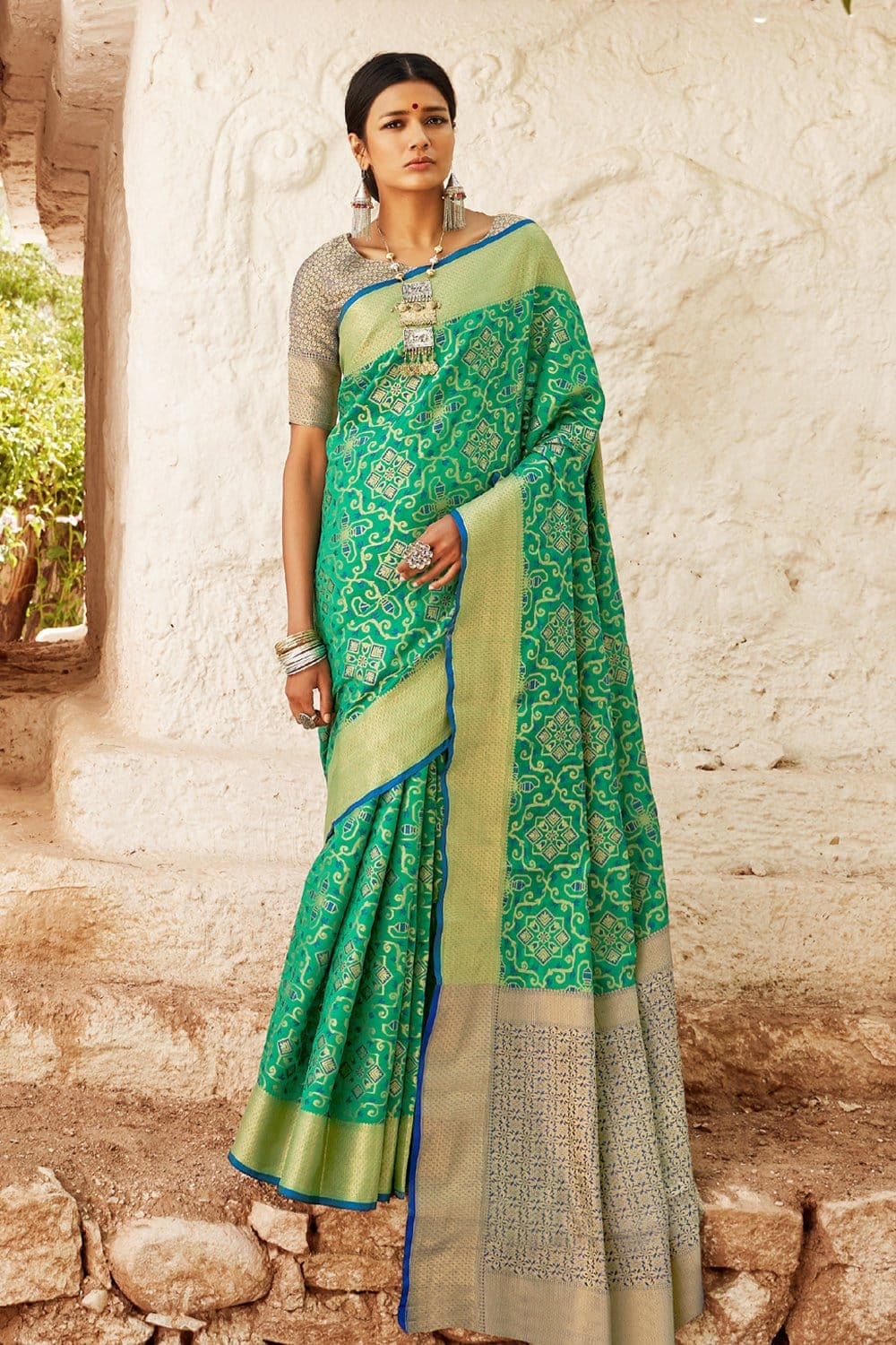 Patola Saree Lush Green Woven Patola Saree With Brocade Blouse saree online