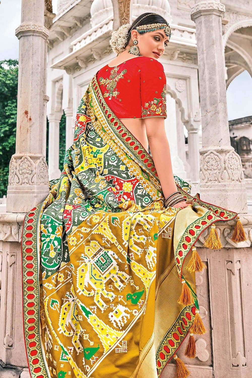 Pure georgette Piliya Bandhani saree with Gota patti Handwork – Mykaa Jaipur