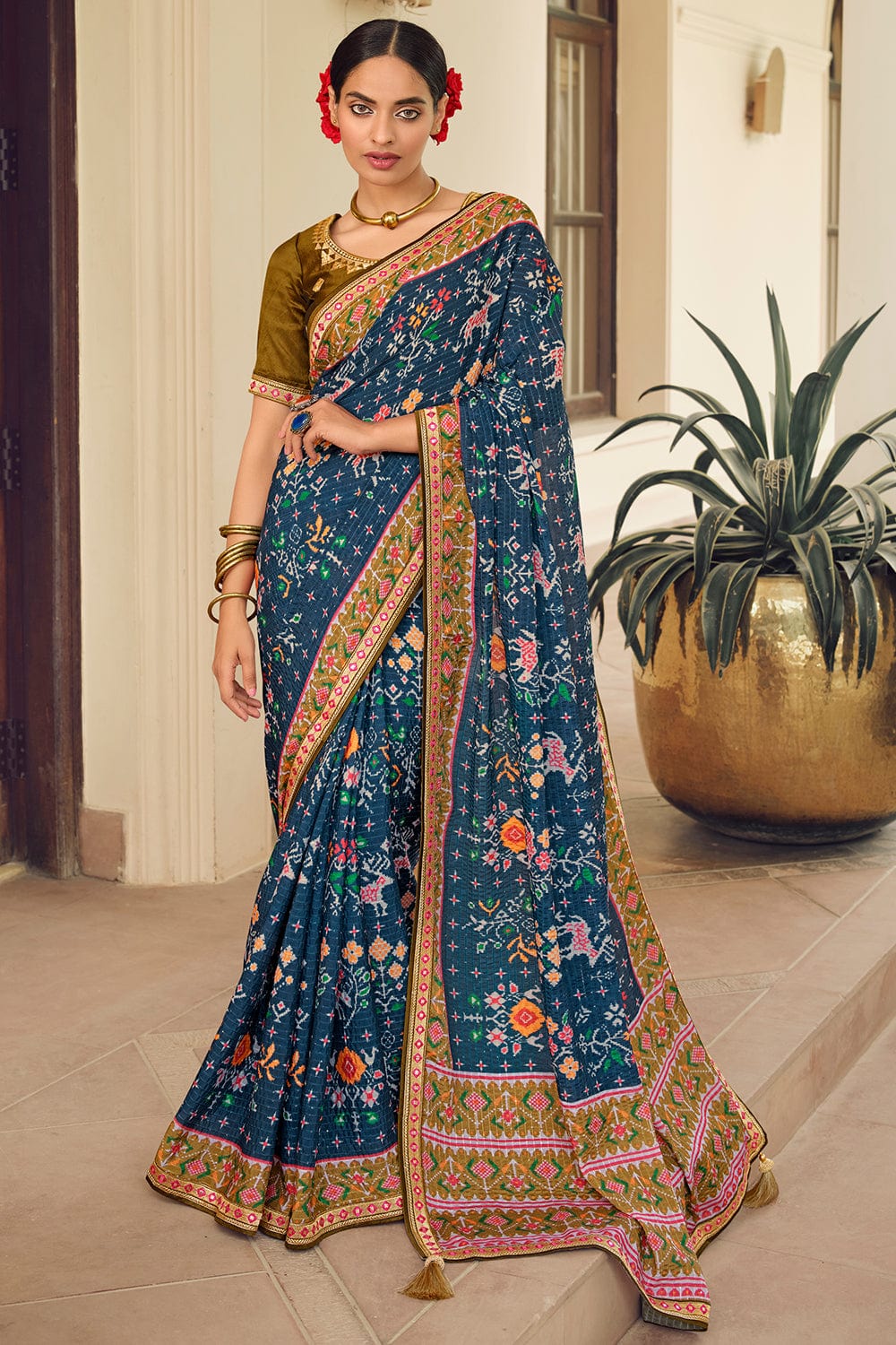 Cerulean Blue & Pink Patola Saree With Zari Weaving Work – Bahuji - Online  Fashion & Lifestyle Store