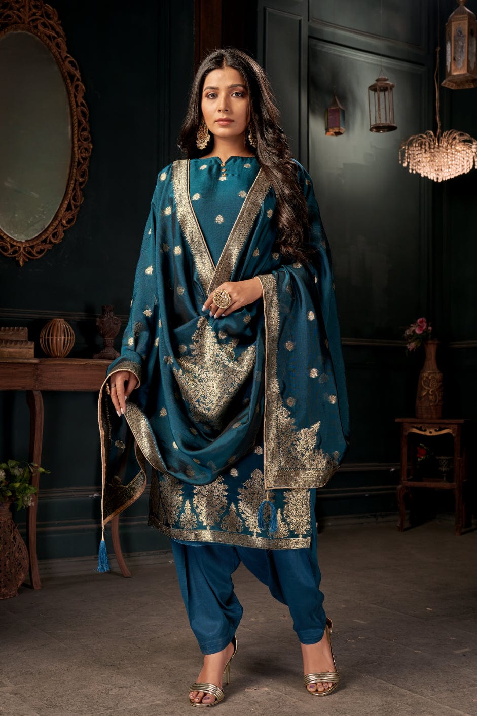 Grey Net Salwar Suit In Thread Embroidery Latest 4169SL02