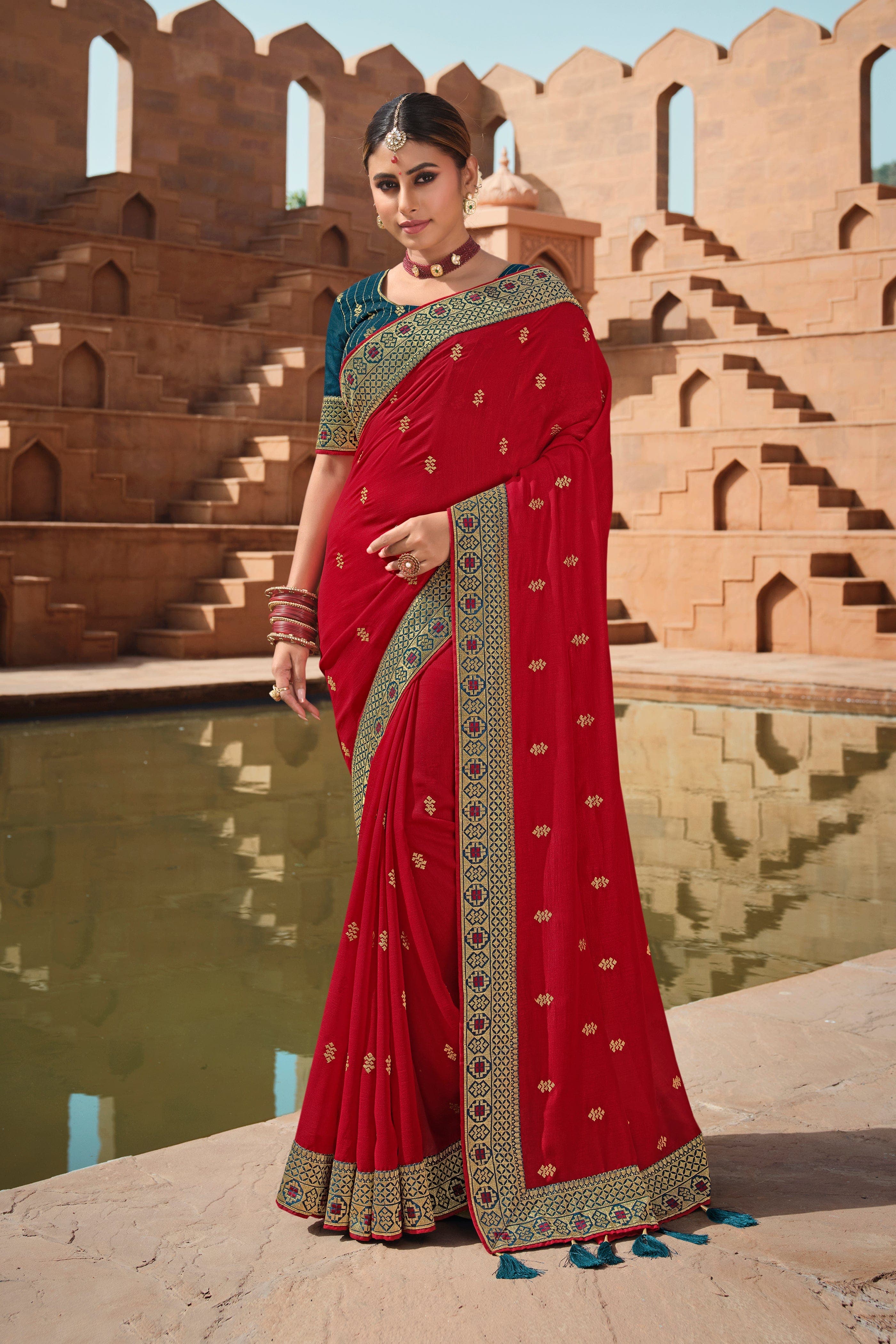 Buy Red Sarees Online at Best Price in India | Taneira