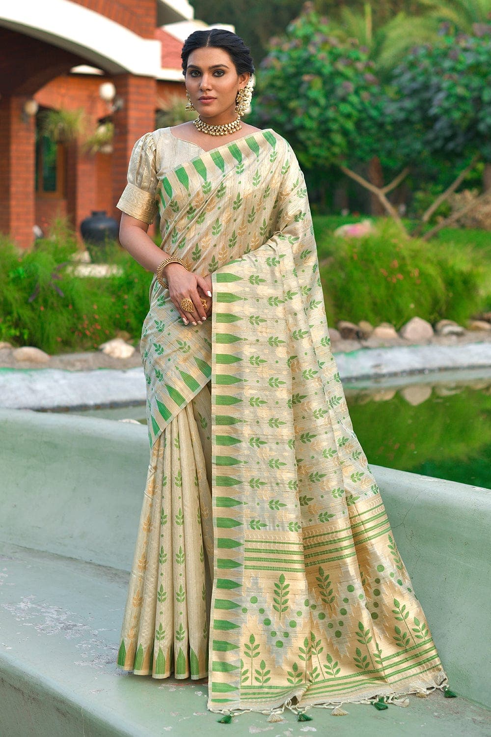 Tussar Silk Saree Pearlescent Beige Tussar Silk Saree saree online